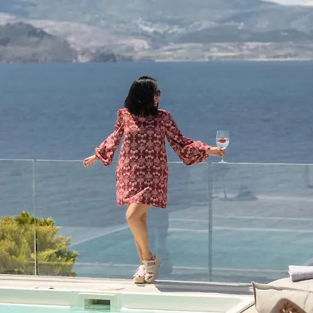 Diadema Villa *